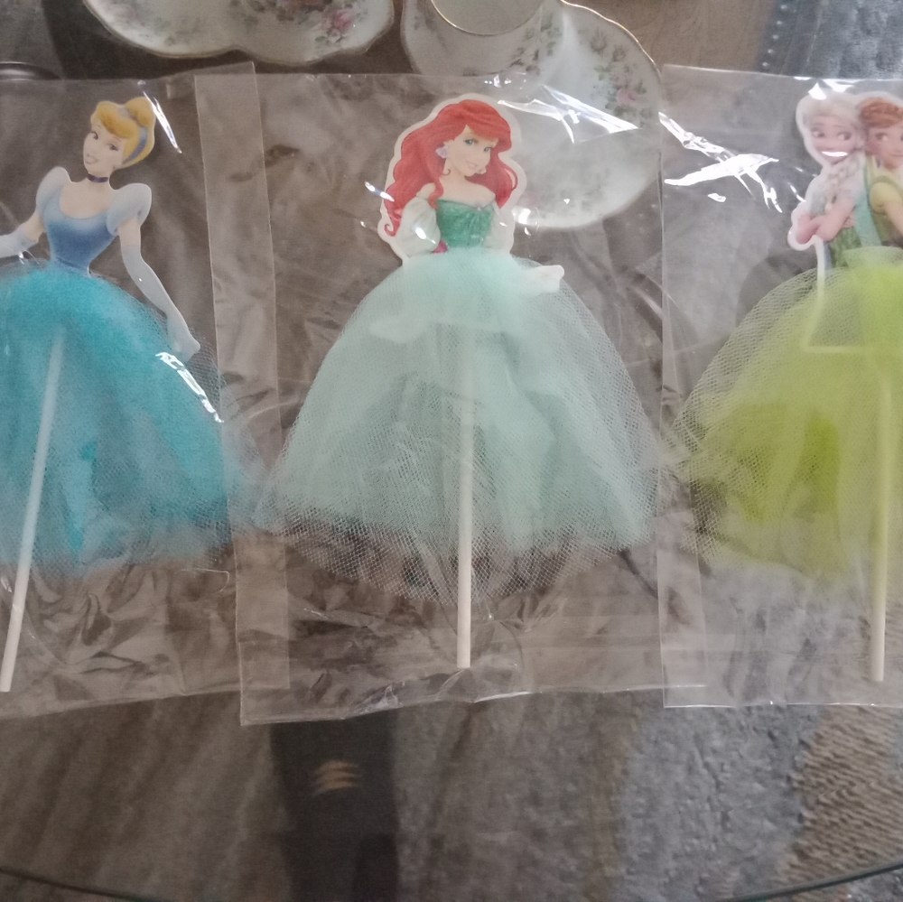Cinderella, Ariel and Frozen Forever Cake Toppers! Lot X3!